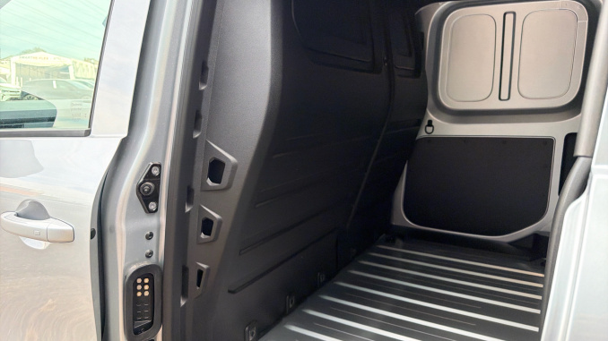 Renault Kangoo L1 Diesel ML19 Blue dCi 95 Extra Van - Image 18